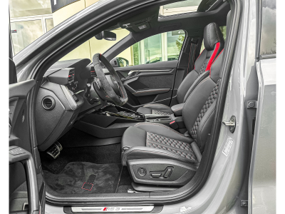 Audi RS3 AUDI RS3 Sportback 2.5 TFSI quattro/HUD/PANO/19/VOLL