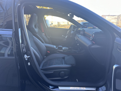 Mercedes-Benz A 45 AMG 4Matic +/Toit ouvrant/Camera/19/ Surround-System Burmester