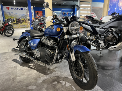 Royal Enfield Super Meteor 650 bleu Astral