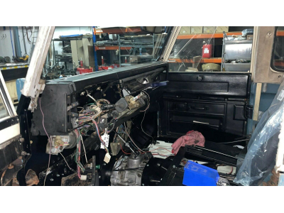 Land-Rover Defender 110 HCPU 3.5 V8-FRAME OFF RESTAURATION
