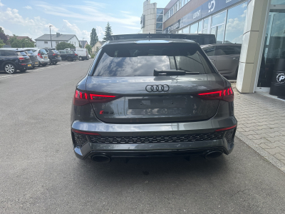 Audi RS3 AUDI RS3 Sportback 2.5 TFSI quattro/PANO/19/Bang & Olufsen