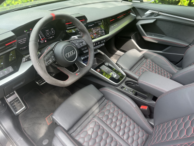 Audi RS3 AUDI RS3 Sportback 2.5 TFSI quattro/PANO/19/Bang & Olufsen