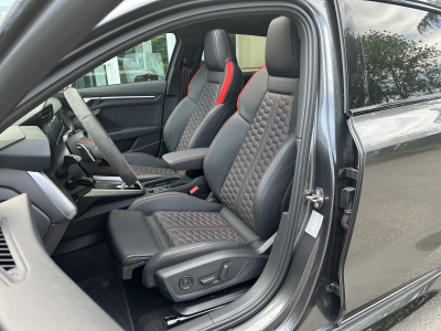 Audi RS3 AUDI RS3 Sportback 2.5 TFSI quattro/PANO/19/Bang & Olufsen