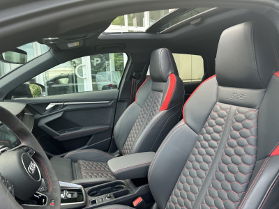 Audi RS3 AUDI RS3 Sportback 2.5 TFSI quattro/PANO/19/Bang & Olufsen