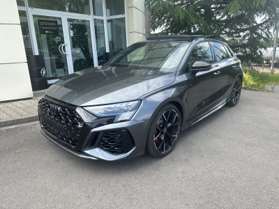 Audi RS3 AUDI RS3 Sportback 2.5 TFSI quattro/PANO/19/Bang & Olufsen