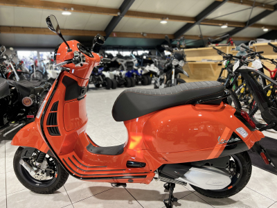 Vespa GTS Super Sport 300