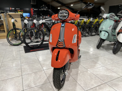 Vespa GTS Super Sport 300