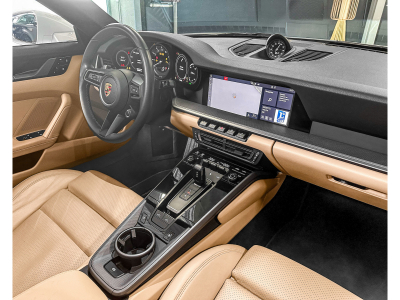 Porsche 911 TARGA 4S/LIFT/20/SPORT CHR/360°/BOSE/VOLL