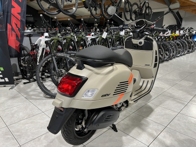 Vespa GTV 300 