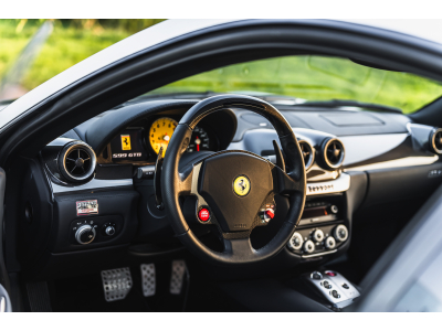 Ferrari 599 GTB 1 OWNER/1ST PAINT/CARBON/TRAVEL SET