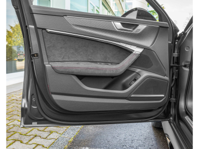 Audi RS6 RS6 Avant PERFORMANCE 4.0 TFSI quattro/22/PANO/KEYLESS/H.UP/360°
