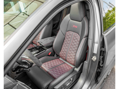 Audi RS6 RS6 Avant PERFORMANCE 4.0 TFSI quattro/22/PANO/KEYLESS/H.UP/360°