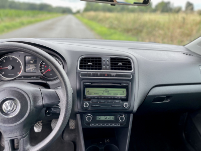 Volkswagen Polo 1.6TDI 102.000KM **CAPTEUR, CLIMATRONIC, CRUISE CONTROL** // 8.990€ TTC // 12 MOIS DE GARANTIE