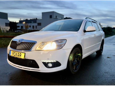 Skoda Octavia Combi 1.6TDI 105CH Ambition DSG7 **Boite auto, Capteurs, Break** //  // 12 MOIS GARANTIE