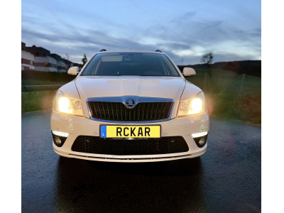 Skoda Octavia Combi 1.6TDI 105CH Ambition DSG7 **Boite auto, Capteurs, Break** //  // 12 MOIS GARANTIE