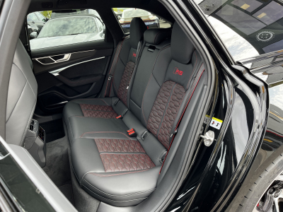 Audi RS6 RS6 Avant PERFORMANCE 4.0 TFSI quattro/22/PANO/KERAMIK/H.UP/360°...