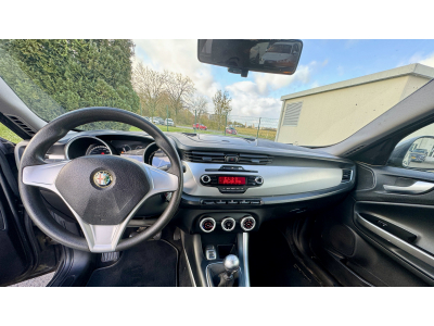 Alfa Romeo Giulietta 1.4 ESSENCE 105CH 6CV (Stop&Start) // 1 AN GARANTIE