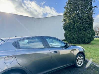Alfa Romeo Giulietta 1.4 ESSENCE 105CH 6CV (Stop&Start) // 1 AN GARANTIE