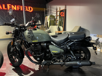 Royal Enfield Shotgun 650 green drill