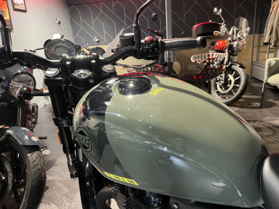 Royal Enfield Shotgun 650 green drill