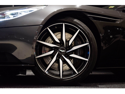 Aston Martin DB11 5.2 Bi-Turbo V12