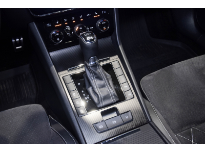 Skoda Superb 2.0 TDI SPORTLINE 4X4 DSG7