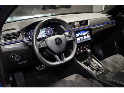 Skoda Superb 2.0 TDI SPORTLINE 4X4 DSG7