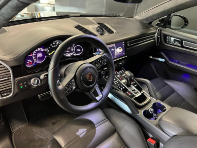 Porsche Cayenne COUPE TURBO S E-HYBRID/22/SPORT DESIGN