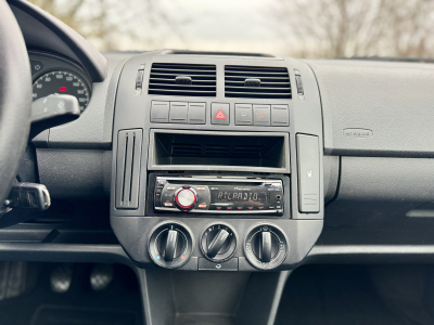 Volkswagen Polo IV 1.2 Essence