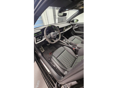 Audi RS3 RS/ 2.5 TFSI/ SEDAN/ ALCANTARA/ BANG& OLUFSEN/ VOLL