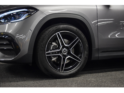 Mercedes-Benz GLA 220 d 4 MATIC AMG LINE