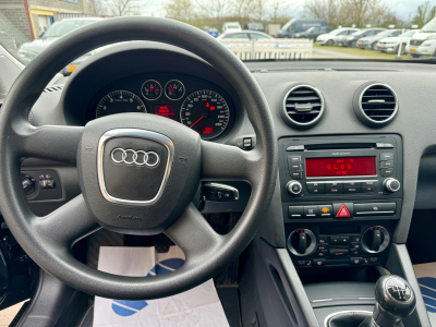 Audi A3 II 1.6 102 ATTRACTION **Carnet entretien, Garantie, OFFRE À SAISIR**