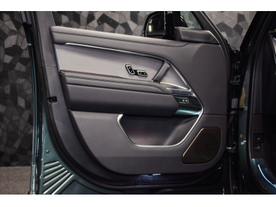 Land-Rover Range Rover SV 530 LWB
