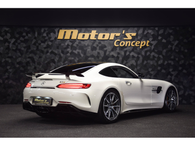 Mercedes-Benz AMG GT R V8 Bi-Turbo