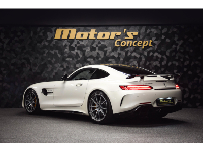 Mercedes-Benz AMG GT R V8 Bi-Turbo