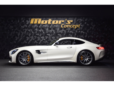 Mercedes-Benz AMG GT R V8 Bi-Turbo