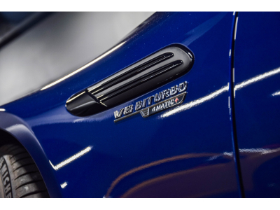 Mercedes-Benz SL 63 AMG 4 MATIC +