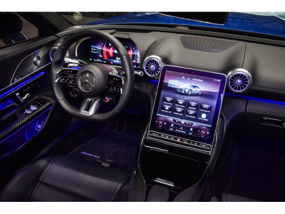 Mercedes-Benz SL 63 AMG 4 MATIC +