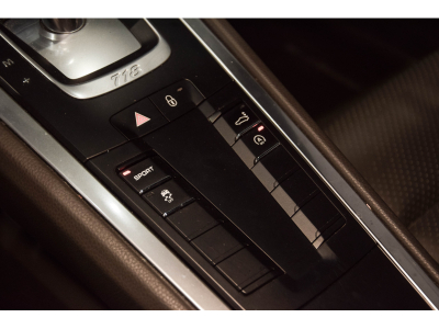 Porsche 718 Cayman PDK