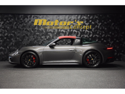 Porsche 992 Targa 4 GTS PDK