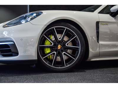 Porsche Panamera 4 E-Hybrid