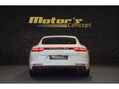 Porsche Panamera 4 E-Hybrid