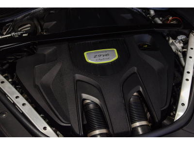 Porsche Panamera 4 E-Hybrid