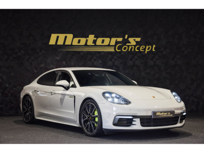 Porsche Panamera 4 E-Hybrid