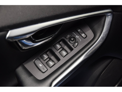 Volvo V40 T3 R-DESIGN