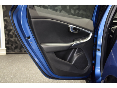 Volvo V40 T3 R-DESIGN