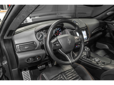 Maserati Levante 3.8 TROFEO/ FULL OPTION/ BELUFT/CARBON/SCHIEBEDACH