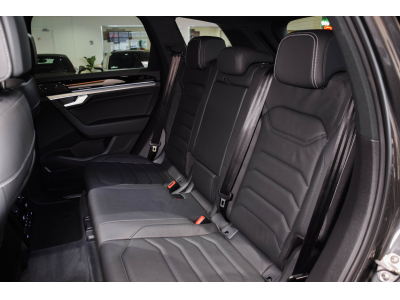 Volkswagen Touareg R-LINE V6 TDI