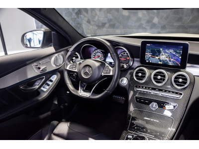 Mercedes-Benz C 63 AMG Berline V8 Bi-Turbo