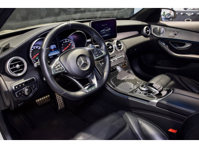 Mercedes-Benz C 63 AMG Berline V8 Bi-Turbo